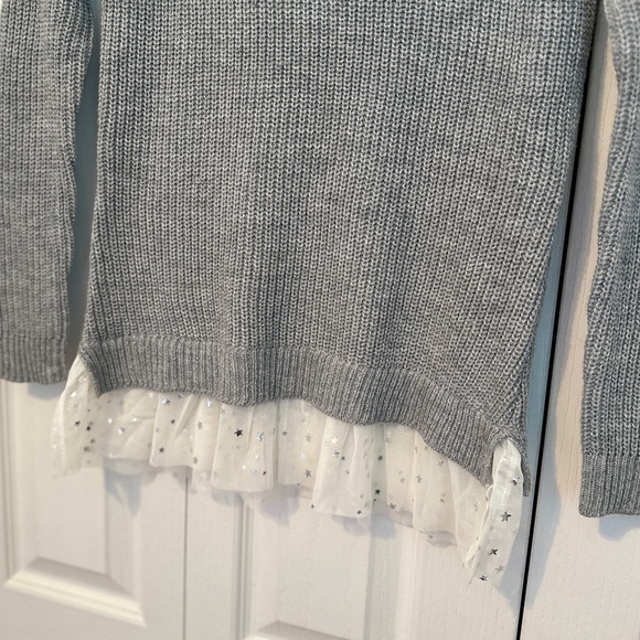 Pink Republic Heather Grey Knitted Sparkly Sweater with Ruffle Bottom (M 10/12) - Picture 3 of 4
